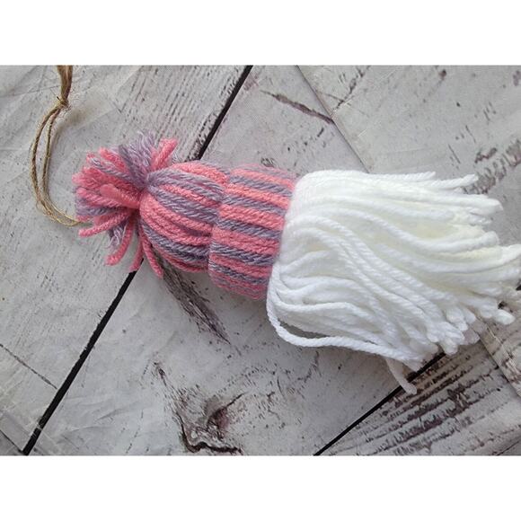Handmade Hanging Yarn Pom Pom Christmas Gnomes Ornament Pink Light Purple Hat - Picture 5 of 5